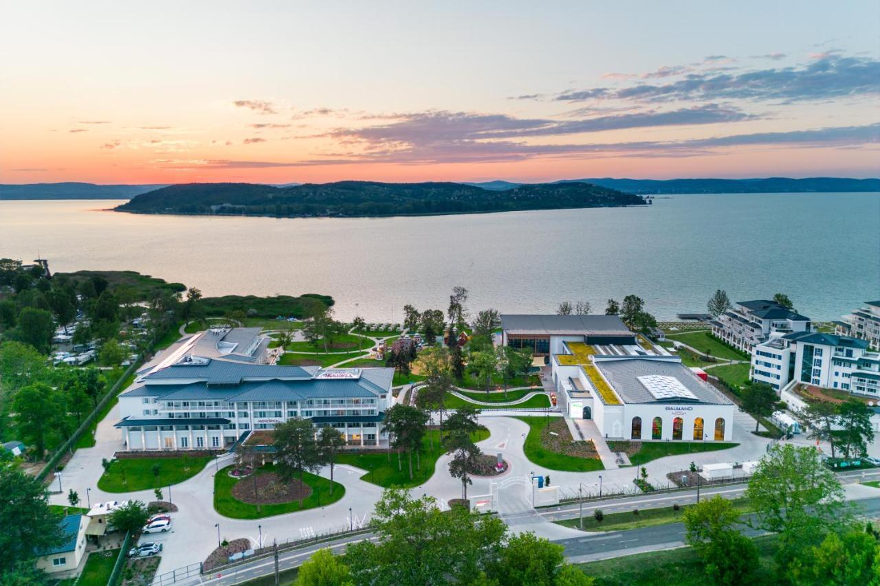 Moevenpick Balaland Resort Lake Balaton Szantod Exterior photo