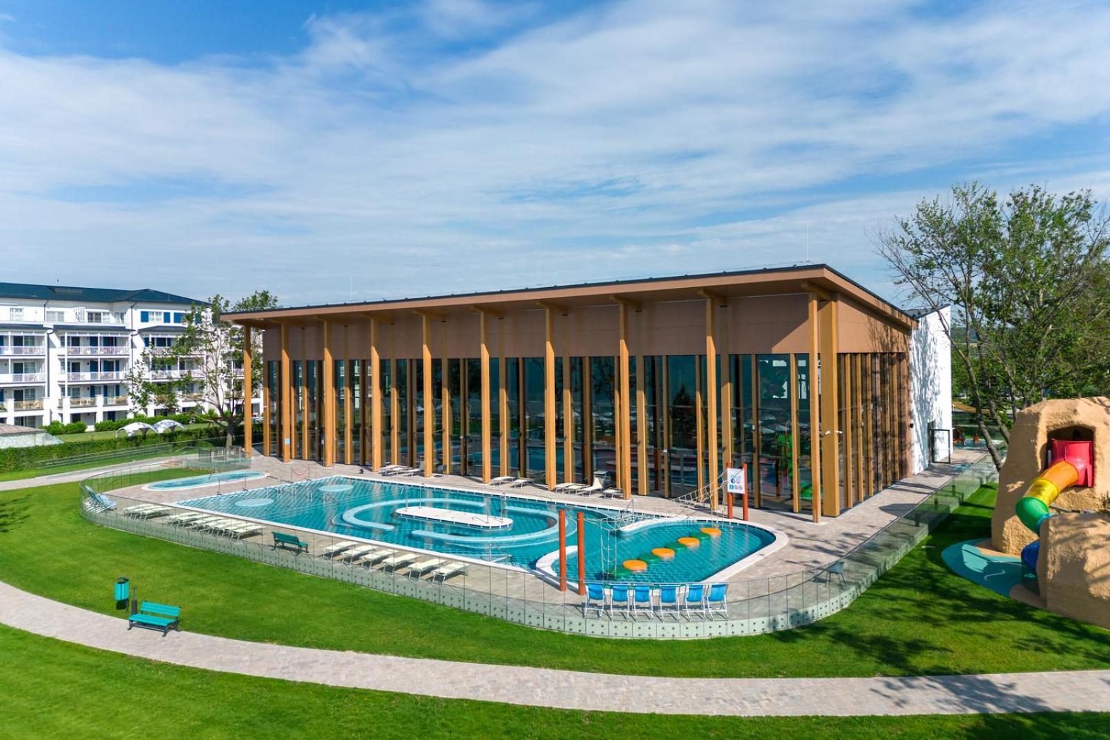Moevenpick Balaland Resort Lake Balaton Szantod Exterior photo