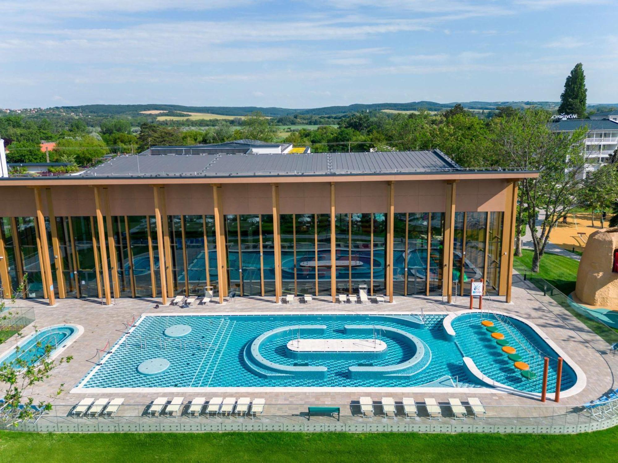 Moevenpick Balaland Resort Lake Balaton Szantod Exterior photo
